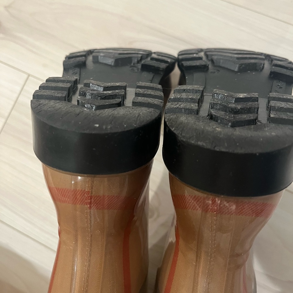Authentic Burberry rain boots size 41 - Picture 5 of 6